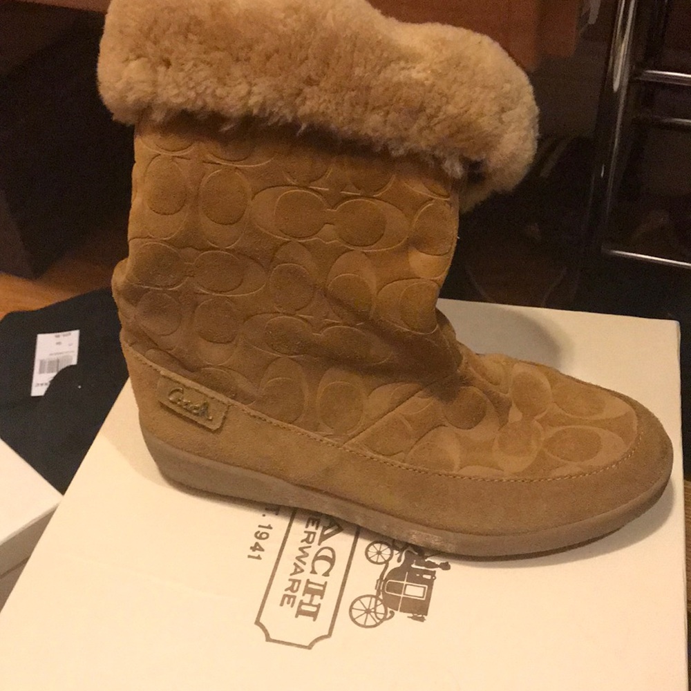 Coach boots